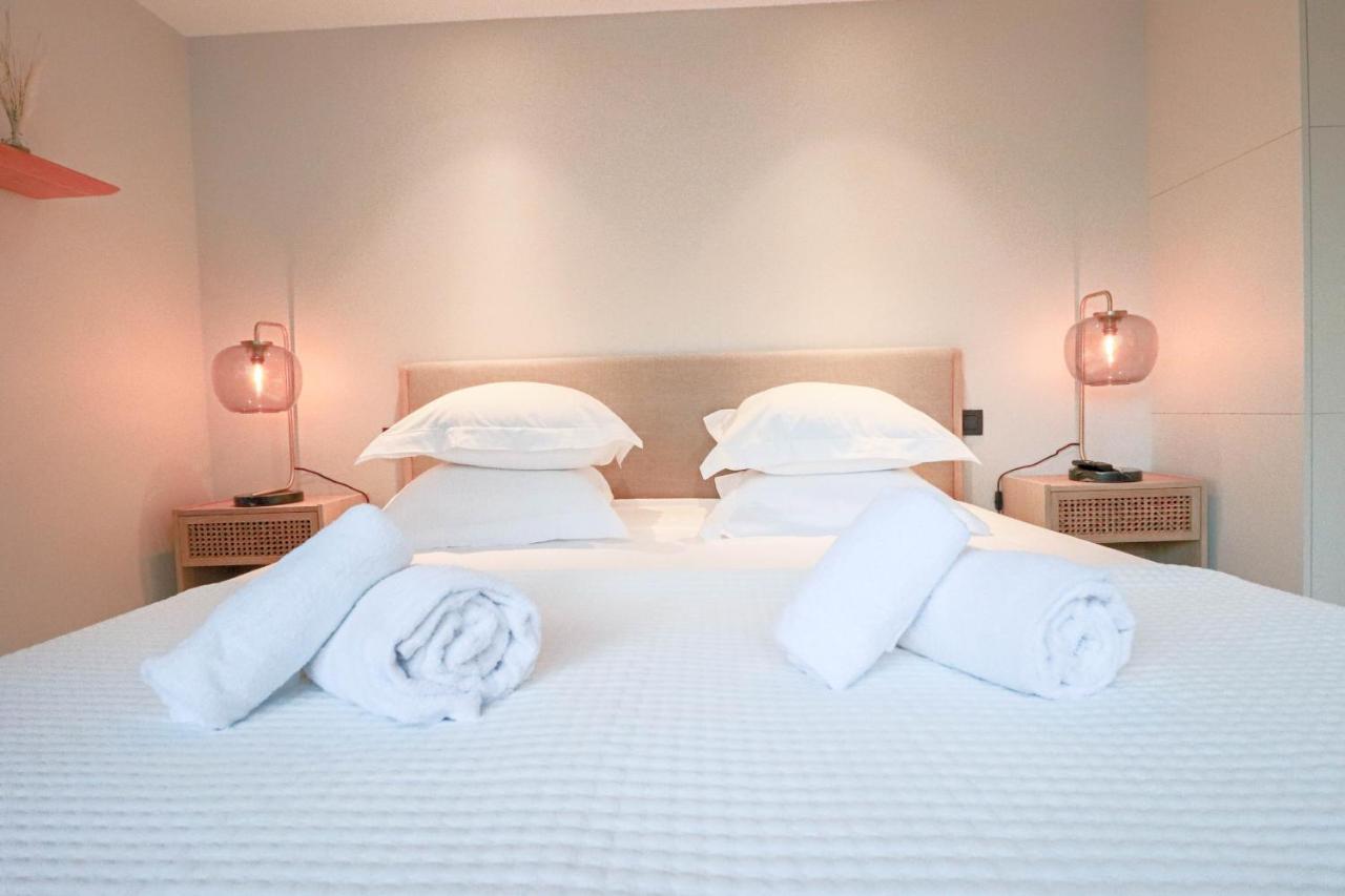 Gray Renovated Luxurious Located In * Cannes